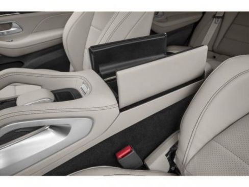 Used 2025 Mercedes-Benz GLE 450e 4MATIC image 14