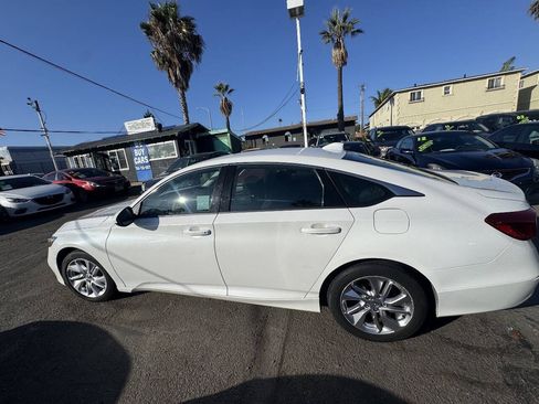 Used 2018 Honda Accord LX image 7
