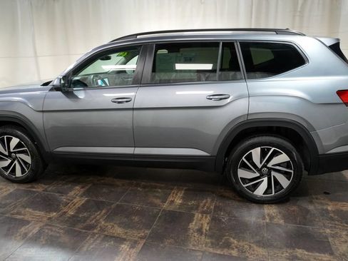 Used 2024 Volkswagen Atlas SE AWD/4WD image 10