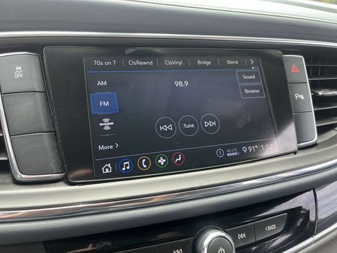 Used 2021 Buick Enclave Essence FWD image 12
