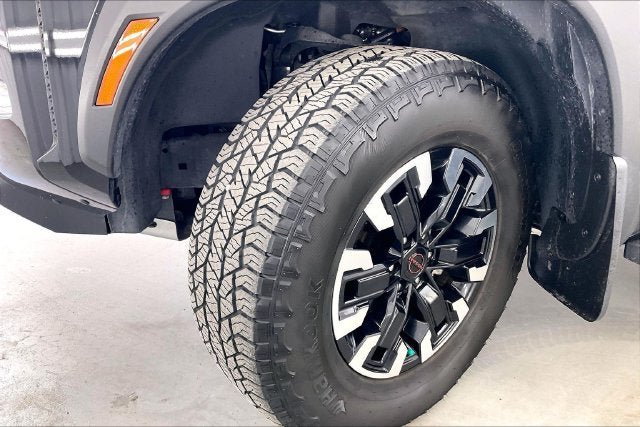 Used 2023 Nissan Frontier PRO-4X w/ Technology Package AWD/4WD image 33