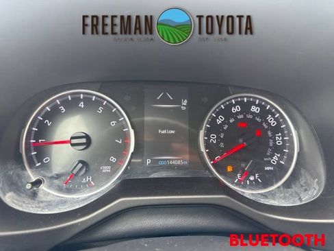 Used 2019 Toyota RAV4 XLE w/ Carpet Mat Package FWD image 8