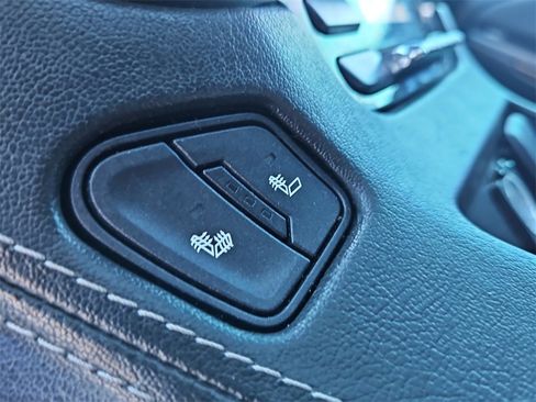 Used 2019 Chevrolet Suburban LT image 26