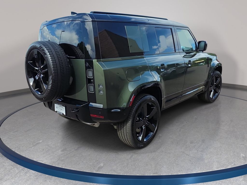 New 2026 Land Rover Defender 110 X-Dynamic SE AWD/4WD image 5
