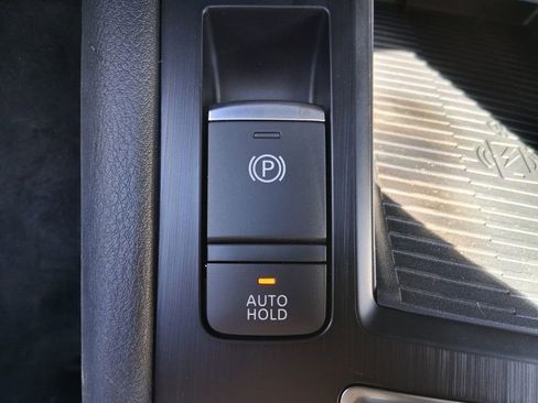 New 2026 Nissan Kicks SV image 17