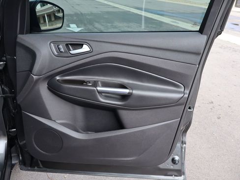 Used 2017 Ford Escape SE image 26