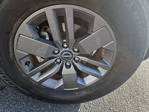 Used 2025 Nissan Frontier SV w/ SV Convenience Package image 37