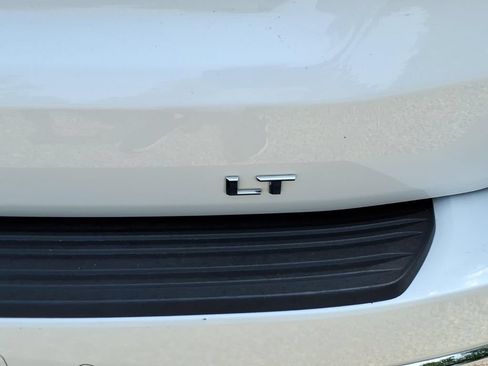 Used 2024 Chevrolet Tahoe LT RWD image 10