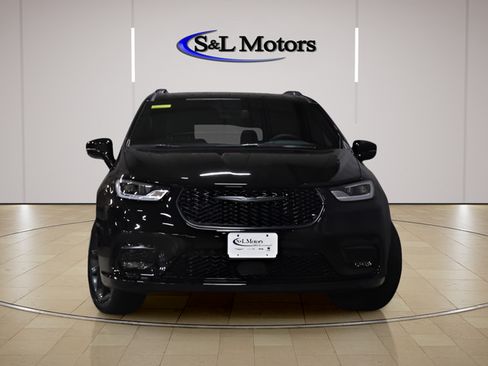 New 2026 Chrysler Pacifica Select w/ S Appearance Package FWD image 5