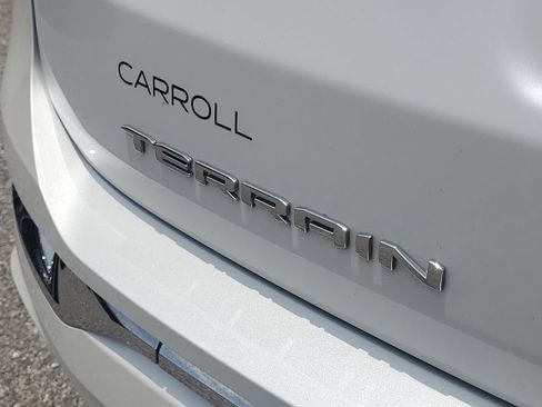 Used 2022 GMC Terrain Denali w/ Denali Premium Package AWD/4WD image 13