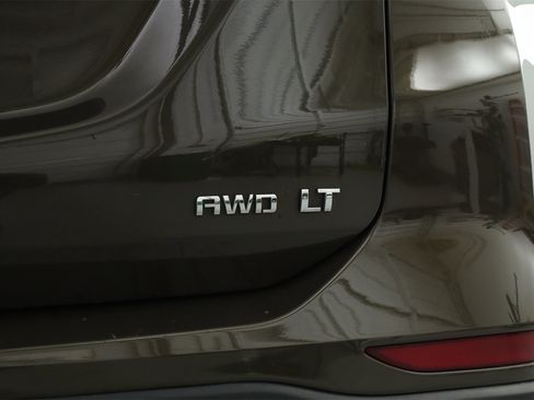 Used 2024 Chevrolet Equinox LT image 23