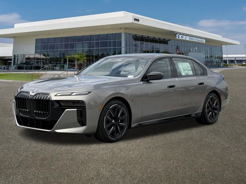 New 2026 BMW 740i w/ Premium Package RWD image 4