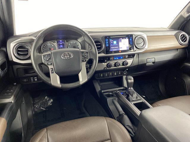 Used 2017 Toyota Tacoma Limited w/ Tow Package RWD image 19