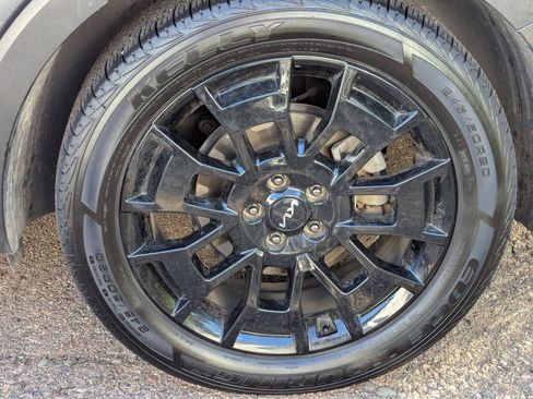 Certified 2022 Kia Telluride EX w/ EX Premium Package image 5