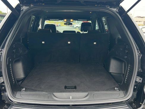 Used 2021 Jeep Grand Cherokee Laredo X RWD image 36