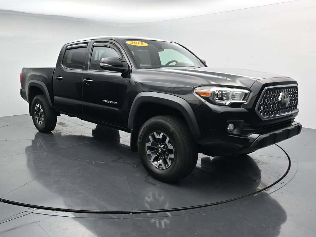 Used 2018 Toyota Tacoma TRD Off-Road w/ Technology Package AWD/4WD image 2