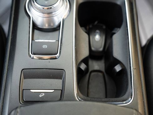 Used 2018 Ford Fusion SE w/ Equipment Group 201A FWD image 33