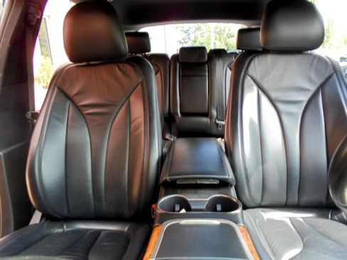 Used 2019 Lincoln Nautilus Select image 12