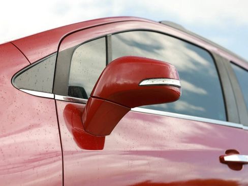 Used 2019 Buick Encore Essence FWD image 11