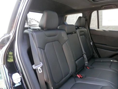 New 2026 Jeep Cherokee Limited AWD/4WD image 38