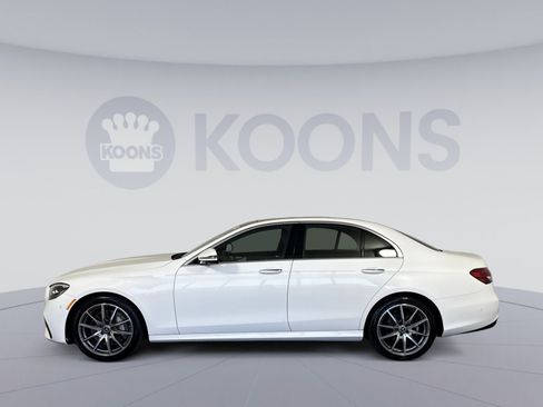 Used 2023 Mercedes-Benz E 350 4MATIC Sedan image 2