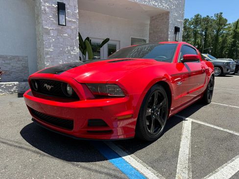 Used 2014 Ford Mustang GT Premium w/ Comfort Package RWD image 8
