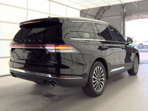 Used 2023 Lincoln Aviator Reserve w/ Elements Package Plus AWD/4WD image 4