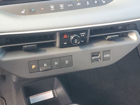 New 2026 Nissan Leaf Platinum+ image 16