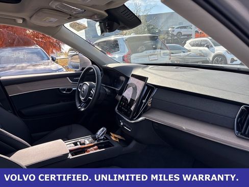 Certified 2025 Volvo XC90 B6 Plus image 14