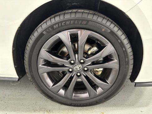 Used 2025 Toyota Sienna XSE FWD image 68