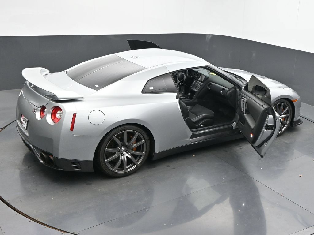 Used 2012 Nissan GT-R Premium AWD/4WD image 66