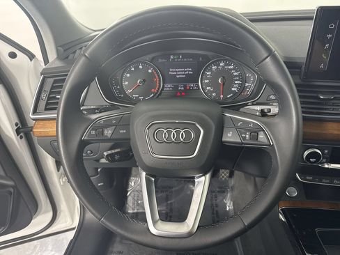 Used 2023 Audi Q5 2.0T Premium w/ Convenience Package AWD/4WD image 13