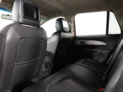 Used 2013 Lincoln MKX AWD image 18