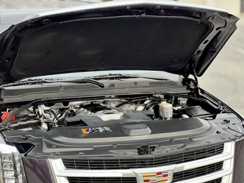Used 2018 Cadillac Escalade ESV Luxury image 47