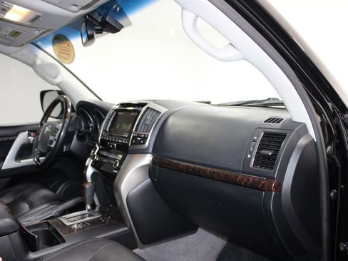 Used 2013 Toyota Land Cruiser AWD/4WD image 29