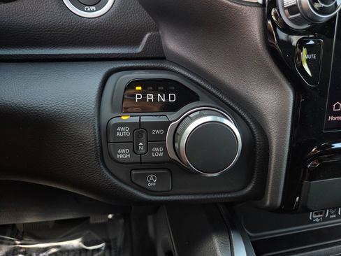 New 2026 RAM 1500 4x4 Crew Cab image 12