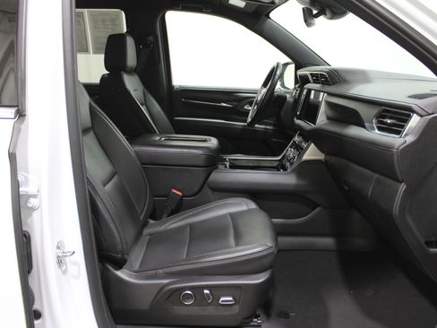 Used 2024 GMC Yukon Denali image 36
