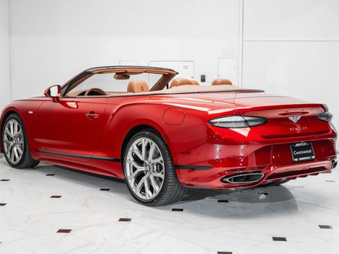 Used 2025 Bentley Continental GT Speed image 3