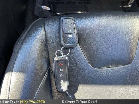 Used 2016 Ford Focus Titanium FWD image 17