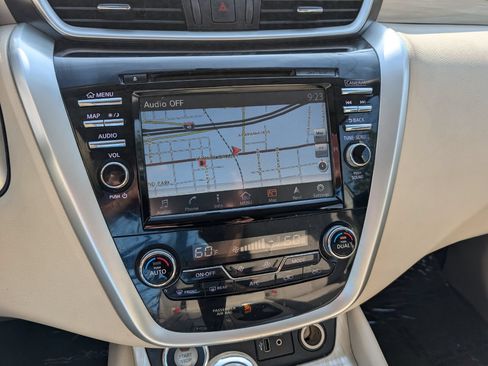 Used 2018 Nissan Murano SV FWD image 22