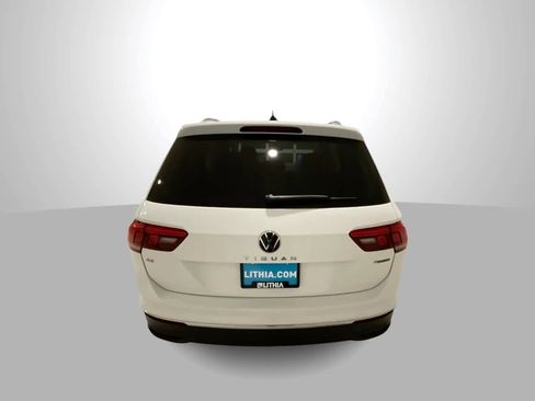 Used 2024 Volkswagen Tiguan SE image 7