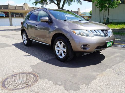 Used 2010 Nissan Murano SL AWD/4WD image 2