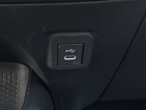 Used 2025 Toyota Corolla LE FWD image 21