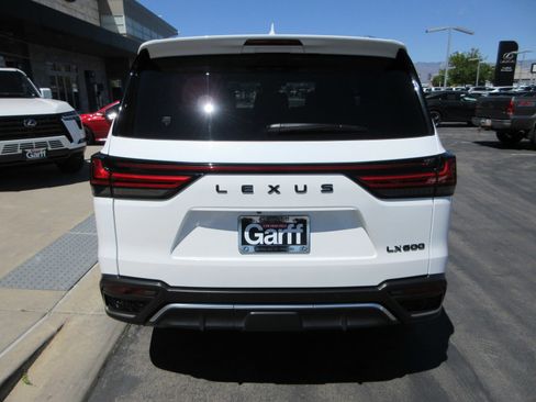 Used 2024 Lexus LX 600 F Sport AWD/4WD image 8