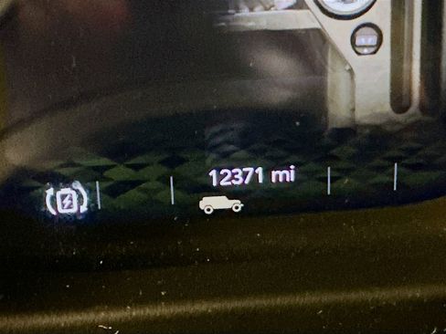 Used 2023 Jeep Wrangler Unlimited w/ Cold Weather Group image 19