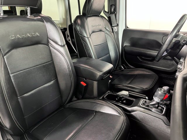 Used 2022 Jeep Wrangler Unlimited Sahara w/ Cold Weather Group AWD/4WD image 45