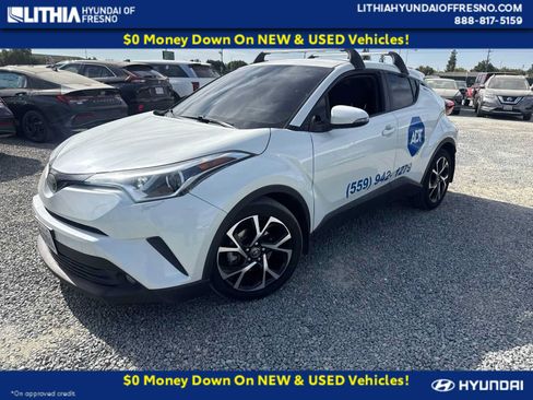 Used 2018 Toyota C-HR XLE FWD image 1