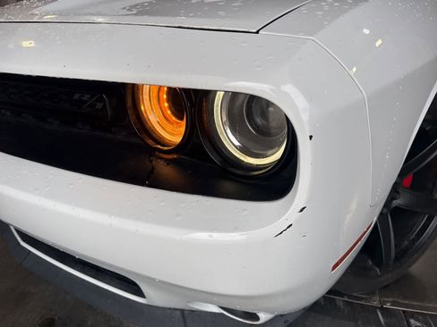 Used 2016 Dodge Challenger R/T w/ Driver Convenience Group RWD image 9