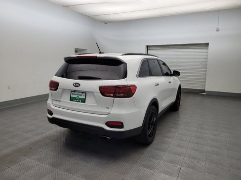 Used 2019 Kia Sorento S FWD image 9