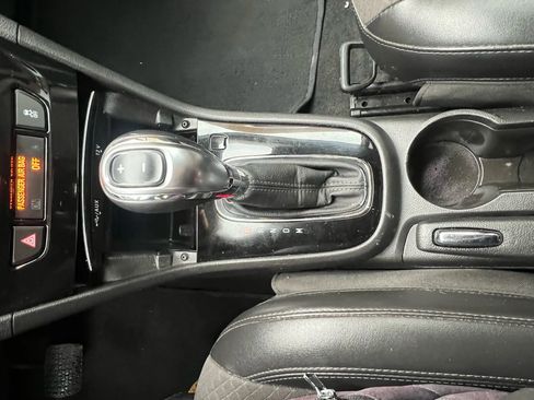 Used 2019 Buick Encore Sport Touring image 20